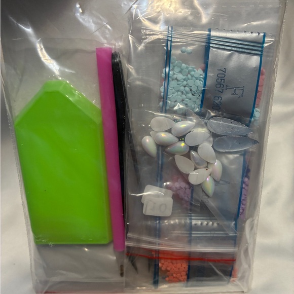 Diamond Art Canvas Flower Kit Pink Multicolor Creativity at Sea NWT - Picture 2 of 3